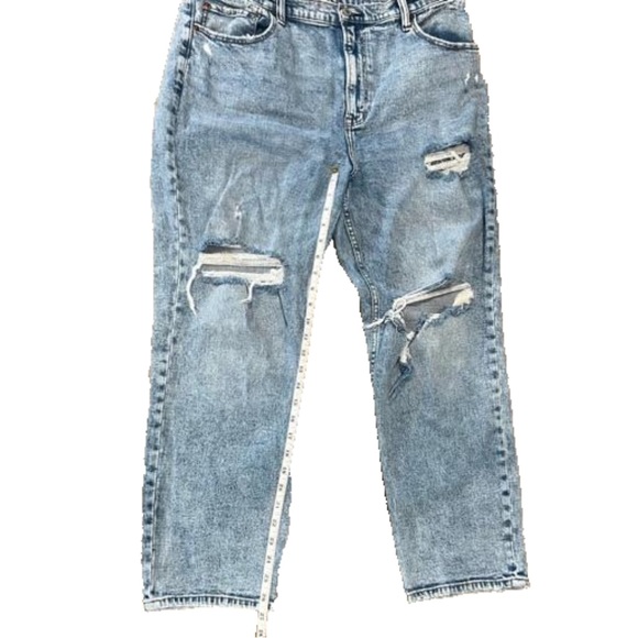 Abercrombie & Fitch Ultra High Rise Ankle Straight Jean - Picture 7 of 8